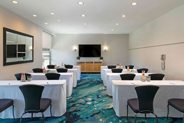 Belamar Hotel Manhattan Beach Tapestry Collection by Hilton