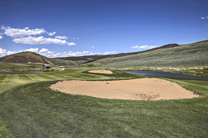 Ski-in / ski-out Granby Ranch Escape With Balcony!