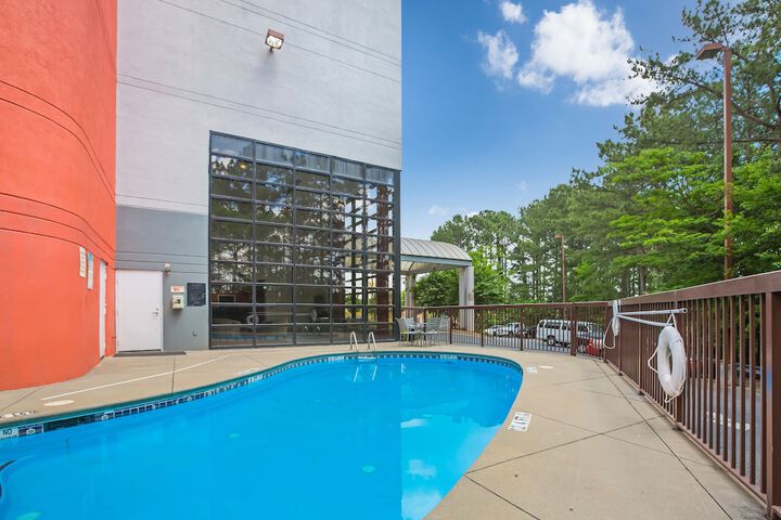 Pool 4 of 21