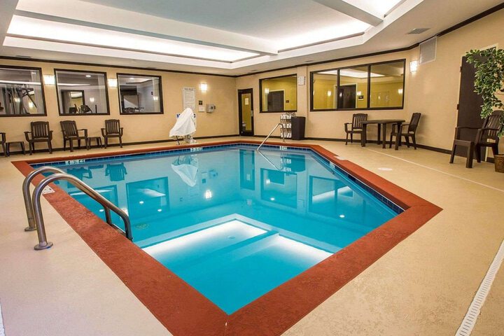 Pool 8 of 27
