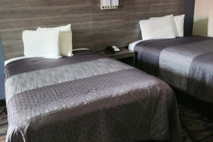 Room 15 of 36
