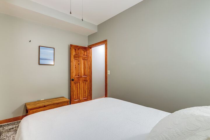 Lakefront Orange Vacation Rental - Pet Friendly!