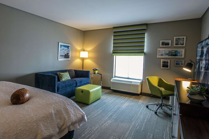 Room 19 of 49