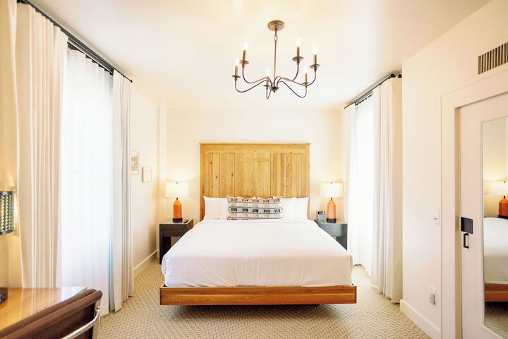 Room 50 of 72