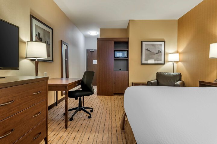 Room 11 of 42