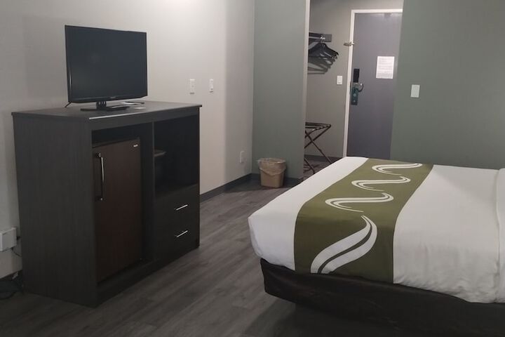 Room 65 of 127
