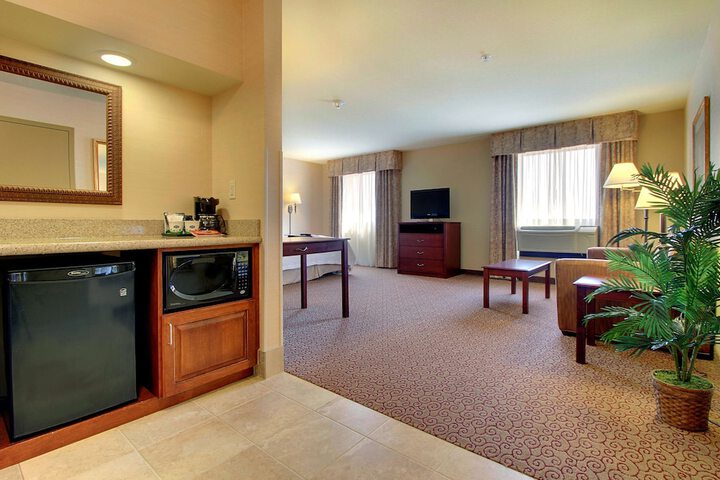 Room 10 of 41
