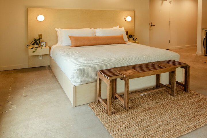 Brut Hotel