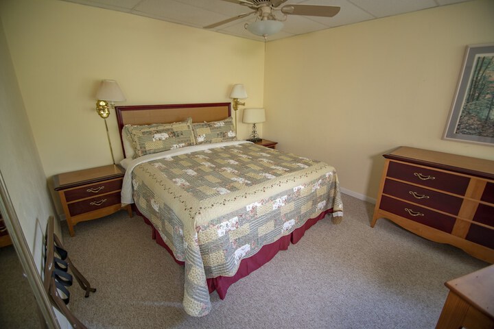 Room 34 of 95