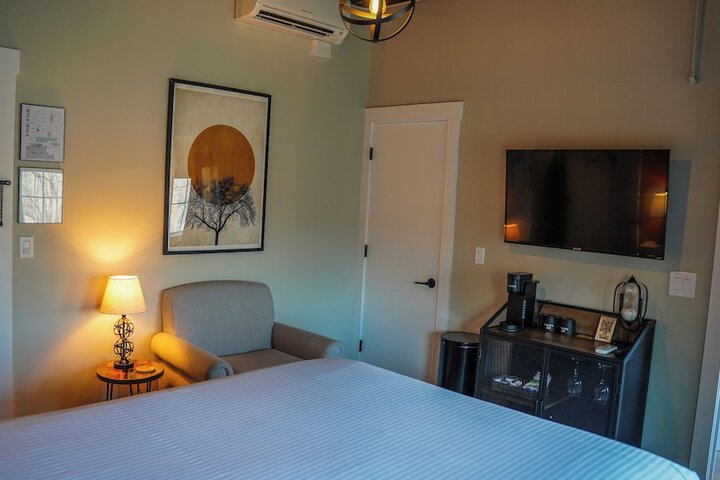 Room 69 of 128