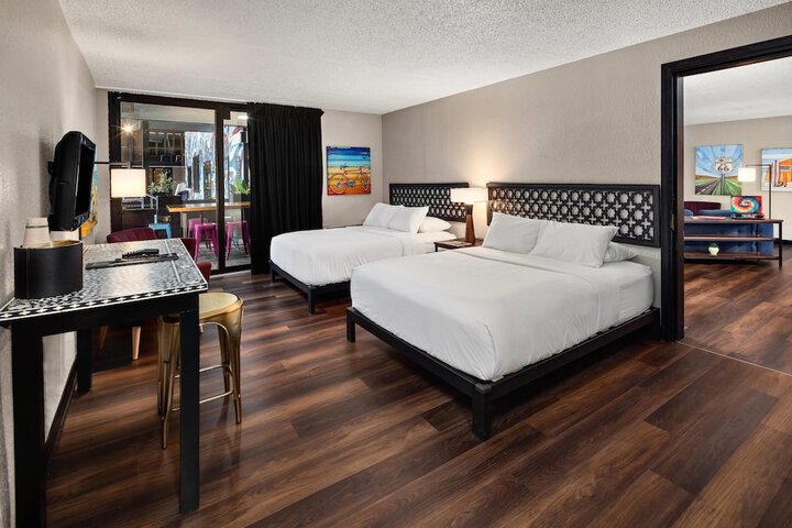 The Highlander Hotel Iowa City an Ascend Collection Hotel