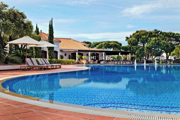 Pine Cliffs Ocean Suites a Luxury Collection Resort & Spa