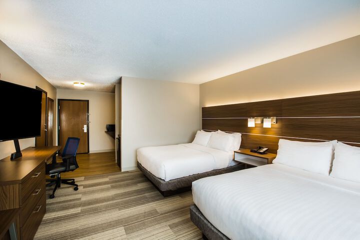 Room 16 of 44