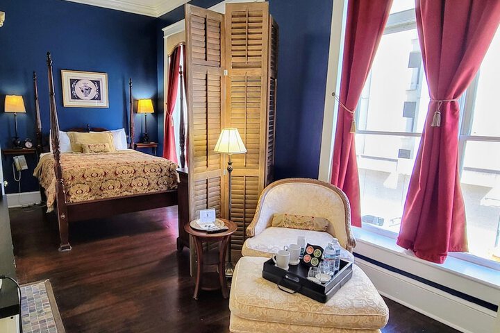 Room 15 of 37