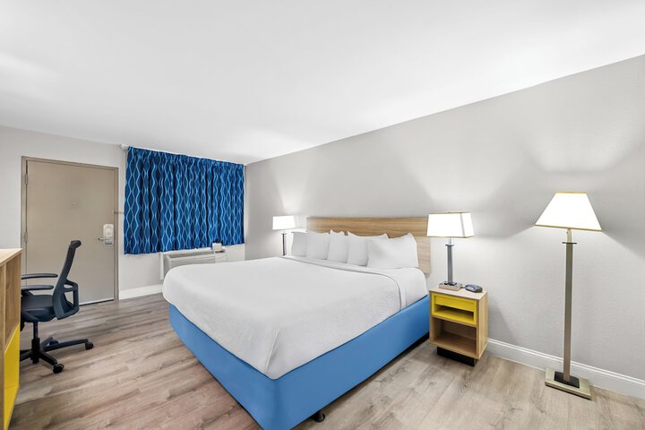 Days Inn by Wyndham Chesapeake