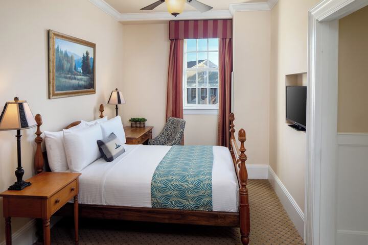 Historic Boone Tavern Hotel and Restaurant