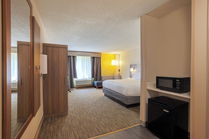 Room 50 of 73