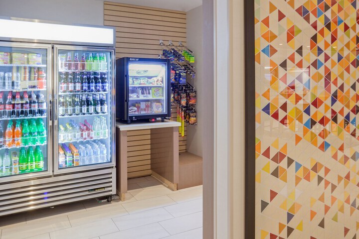 Holiday Inn Express & Suites Des Moines Downtown by IHG