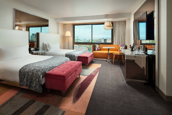 SLS Hotel a Luxury Collection Hotel, Beverly Hills