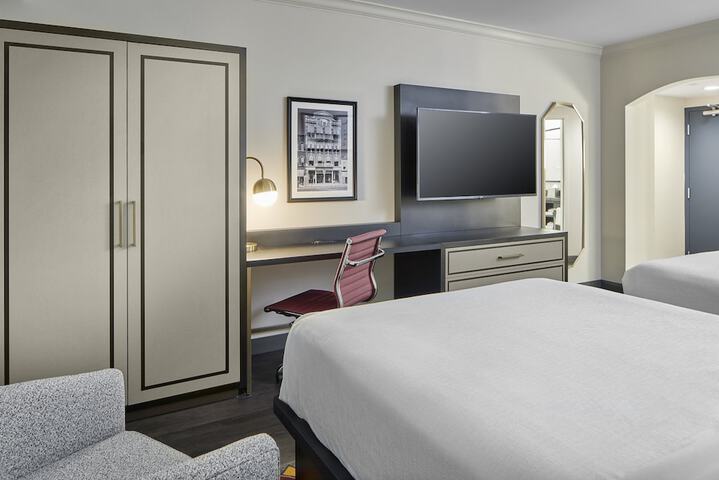 Room 21 of 43
