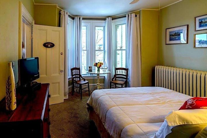 Room 26 of 39