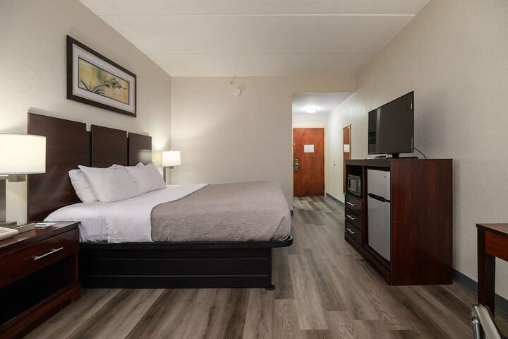 Quality Inn & Suites Lexington South