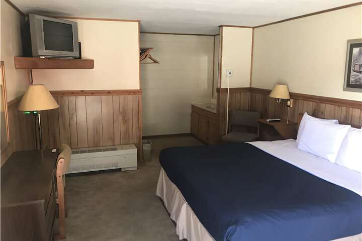 Room 10 of 41