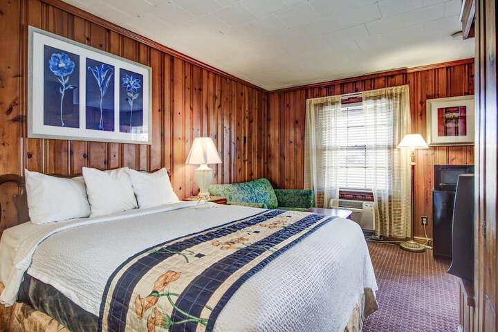 Room 27 of 59