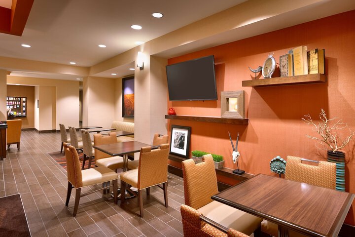 Hotel Interior 10 of 37