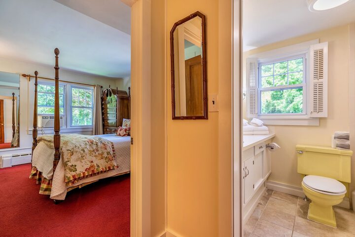 Room 203 of 275
