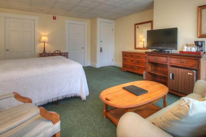 Room 33 of 92