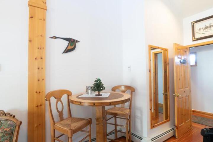 Beaujolais Boutique B & B at Theas House- Adults Only