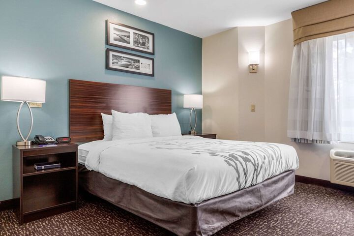 Room 25 of 46