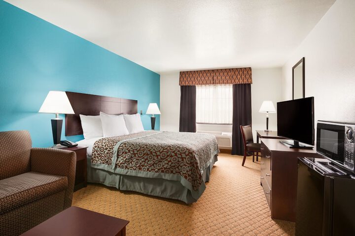 Room 13 of 23