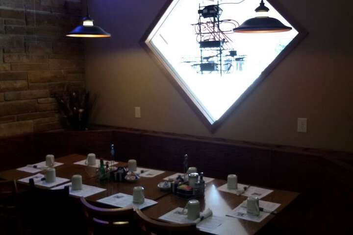 Dining 19 of 36