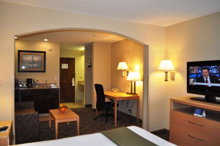 Room 20 of 38