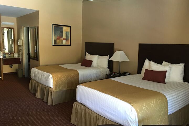 Room 47 of 62