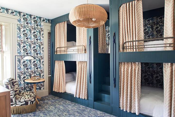 Faraway Nantucket