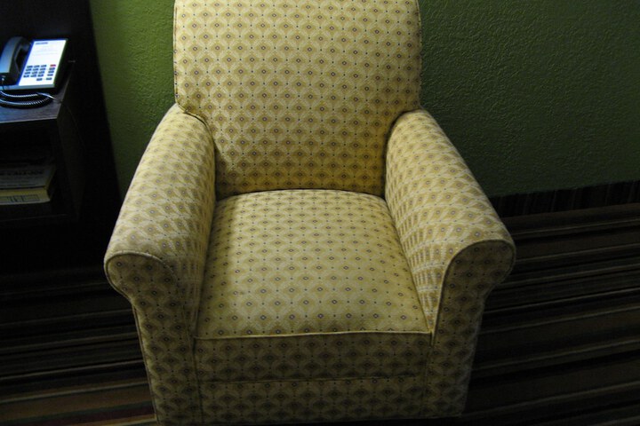 Room 25 of 27