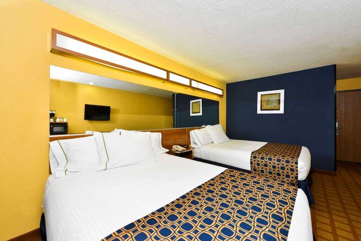 Room 15 of 25