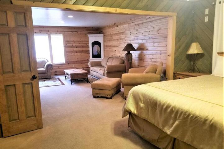 Rivers Edge Cabin