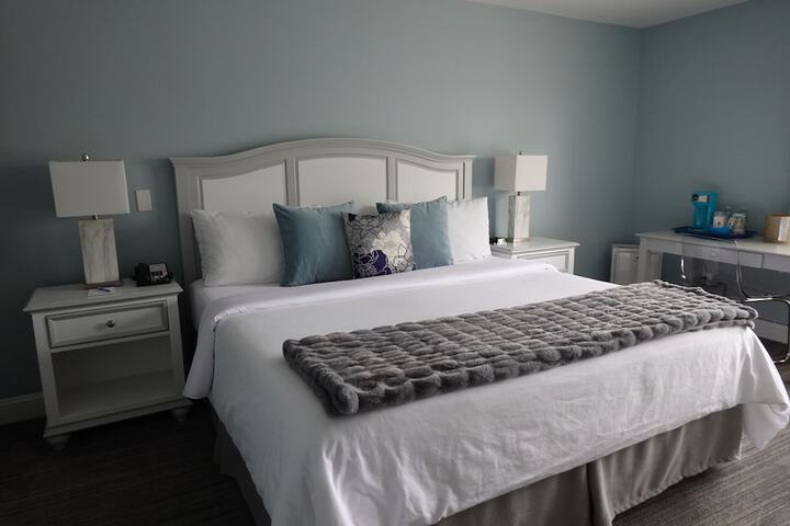 Room 25 of 70
