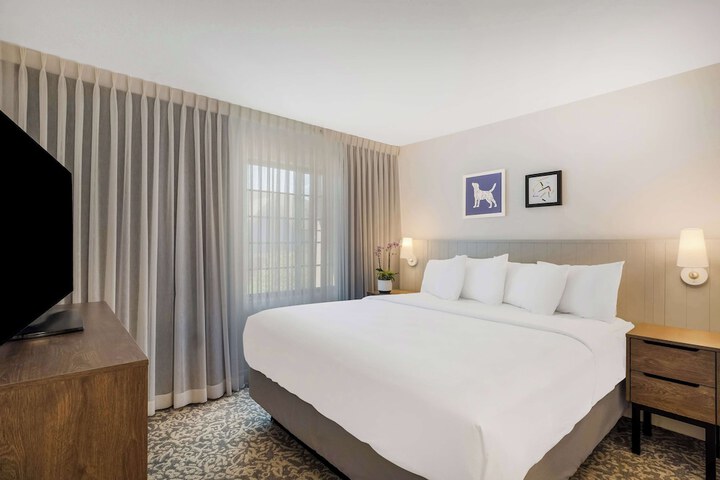 Sonesta ES Suites Portland Vancouver 41st Street
