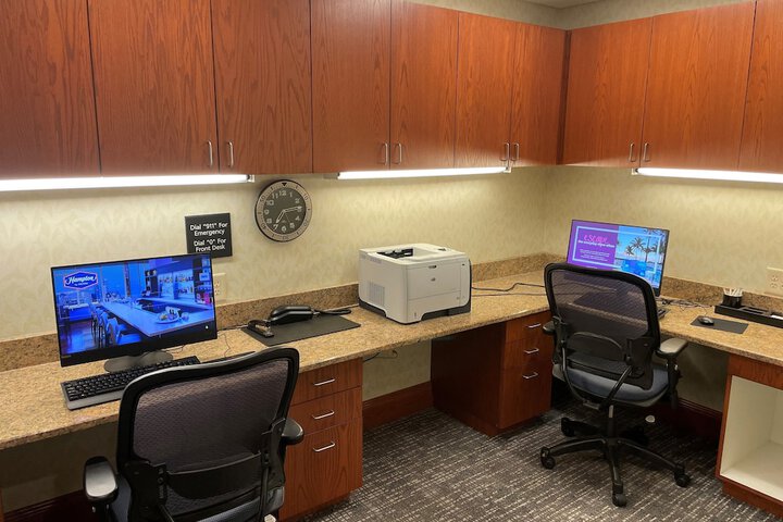 Business Center 36 of 37