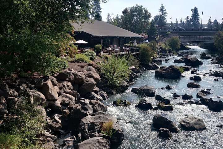 Riverhouse Lodge