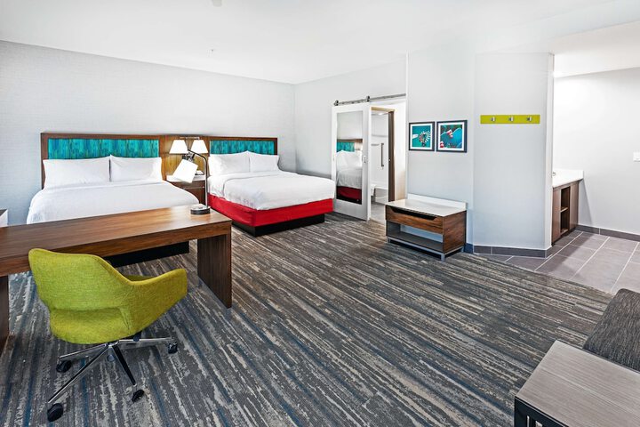 Room 12 of 36