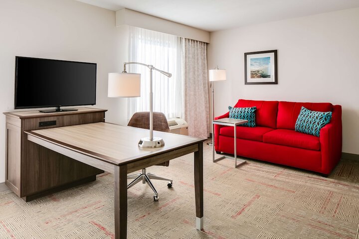 Room 8 of 28