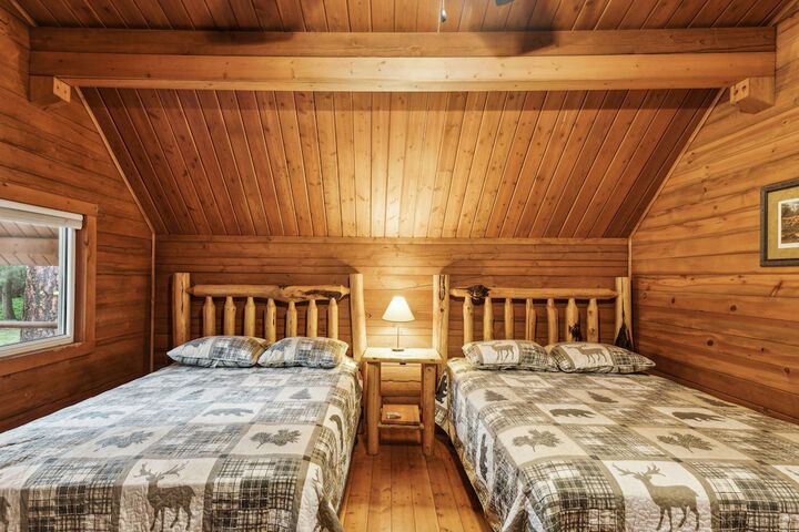 Lost Horse Lodge