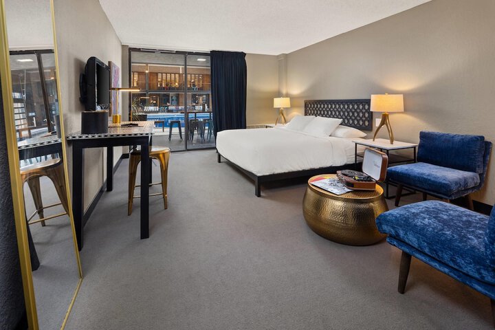 The Highlander Hotel Iowa City an Ascend Collection Hotel