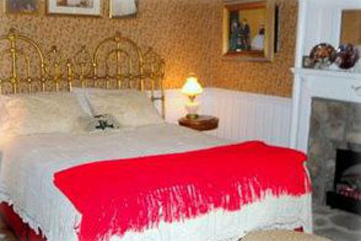 Lamplight Inn